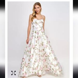 $199 Say Yes To Prom Juniors' 3D Floral Embellished Ball Gown Sz 3/4 Glam Party